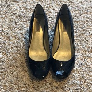 Steve Madden open toe pumps